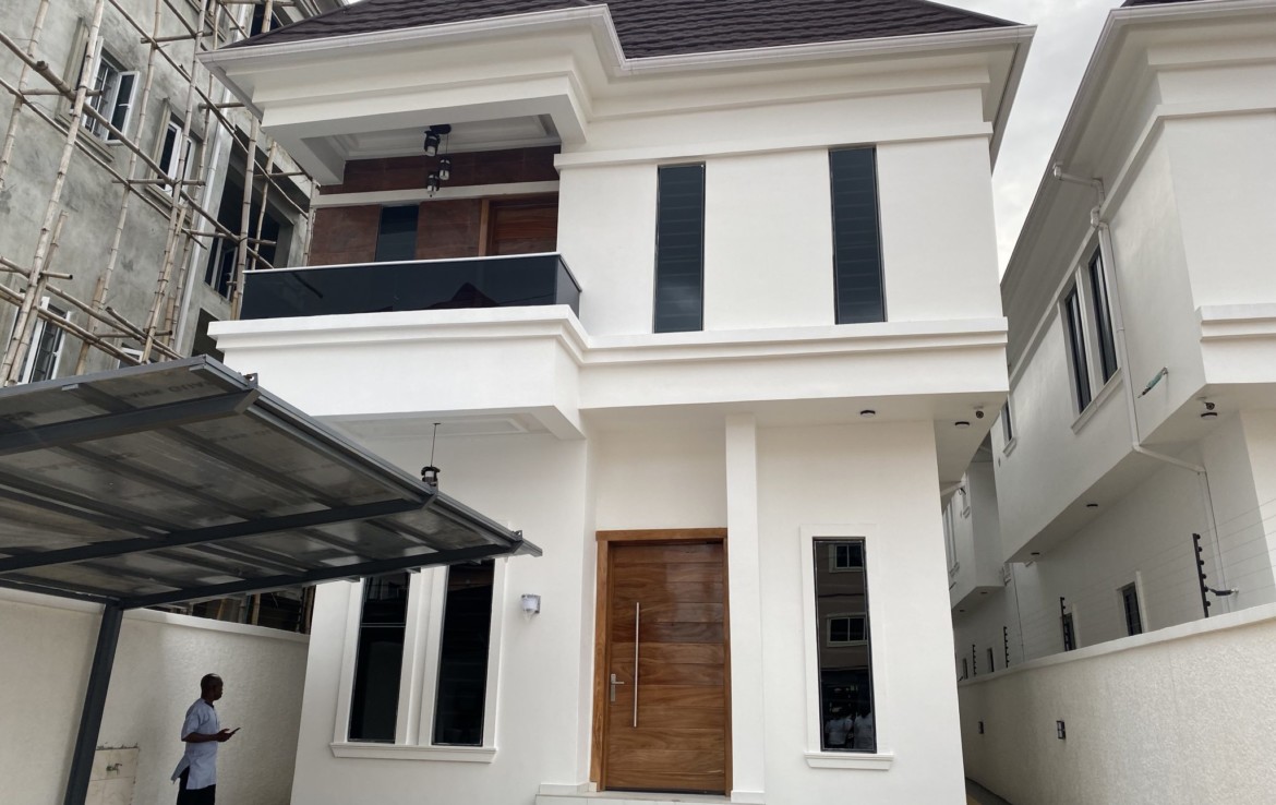 5 bedroom detached house at Osapa London, Lekki for sale